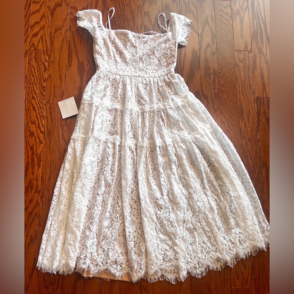 Lulus XS beautiful cream colored lace dress NWT - Picture 4 of 13